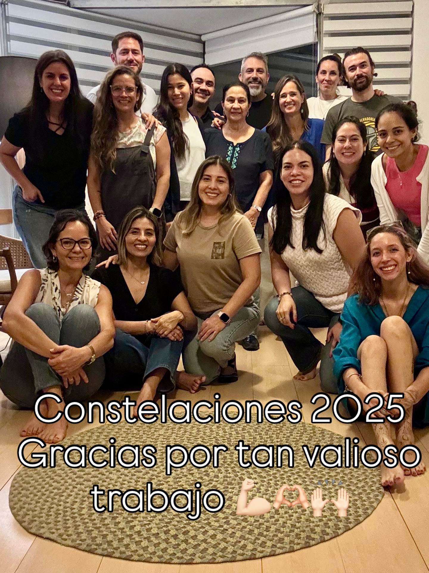Personas reunidas en un encuentro grupal